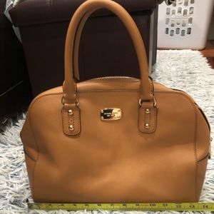 Michael Kors Saffiano Leather Jet Set shoulder bag